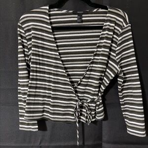 Forever 21 Black and White Striped Crop Top